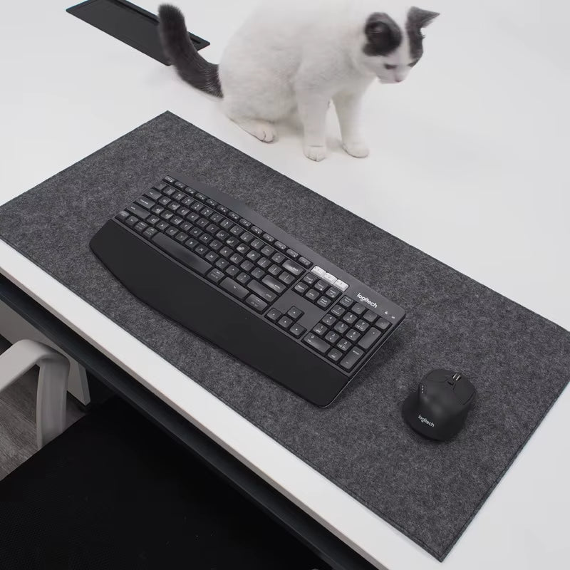 Vantage Luxe™ - Premium Felt Minimalist Desk Mat
